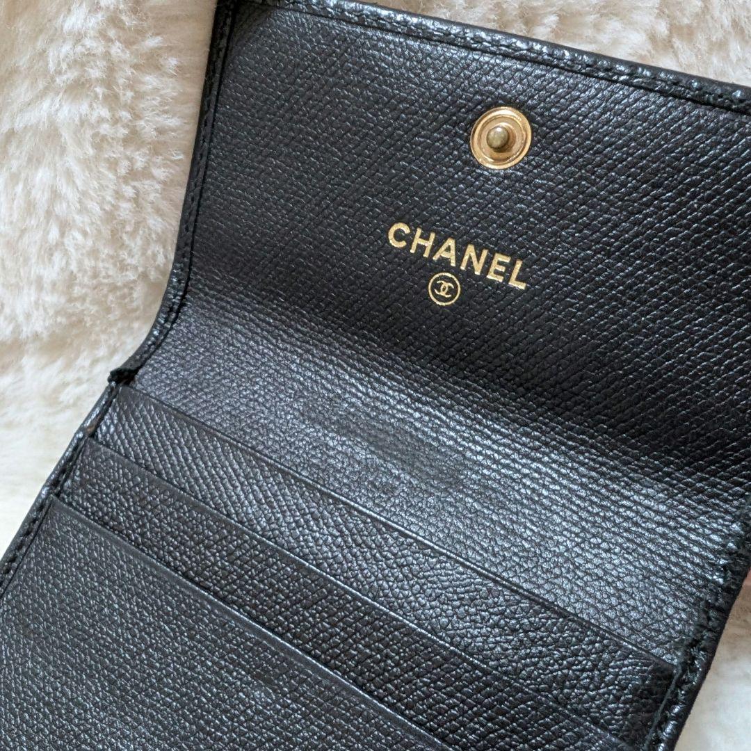 シャネル　CHANEL　ココボタン　ブラック　二つ折り　財布