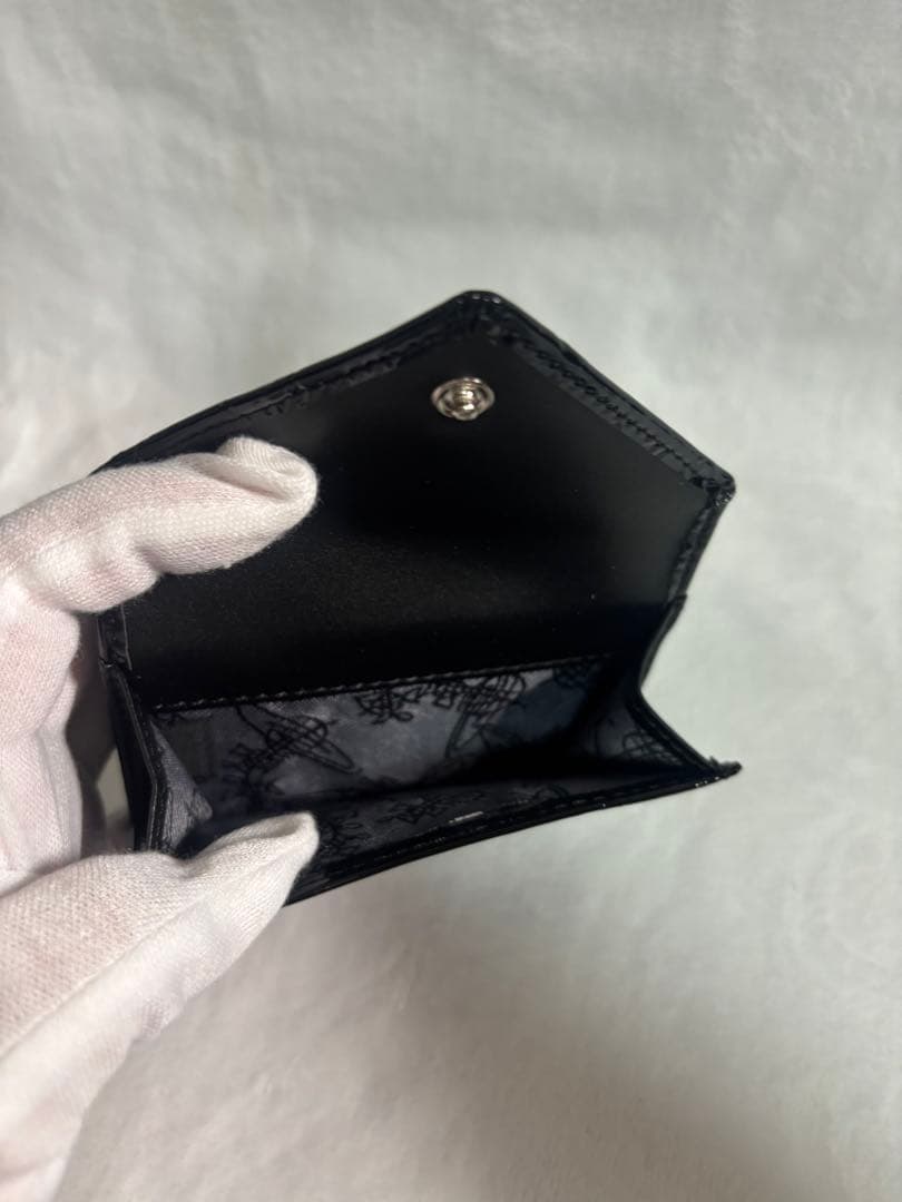 Vivienne Westwood 三つ折りミニ財布 レター　エナメル　ブラック