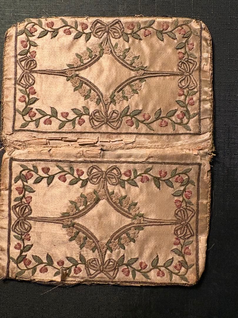 アンティーク19世紀 シェニールChenille刺繍 タフタバッグ