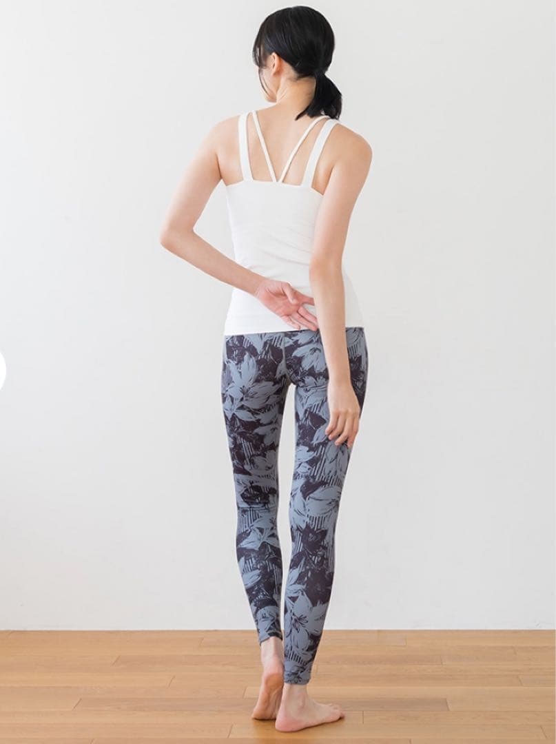 新品【SUKALA】Ｌ タンクトップ＆レギンスセット　ラバ　ヨガ