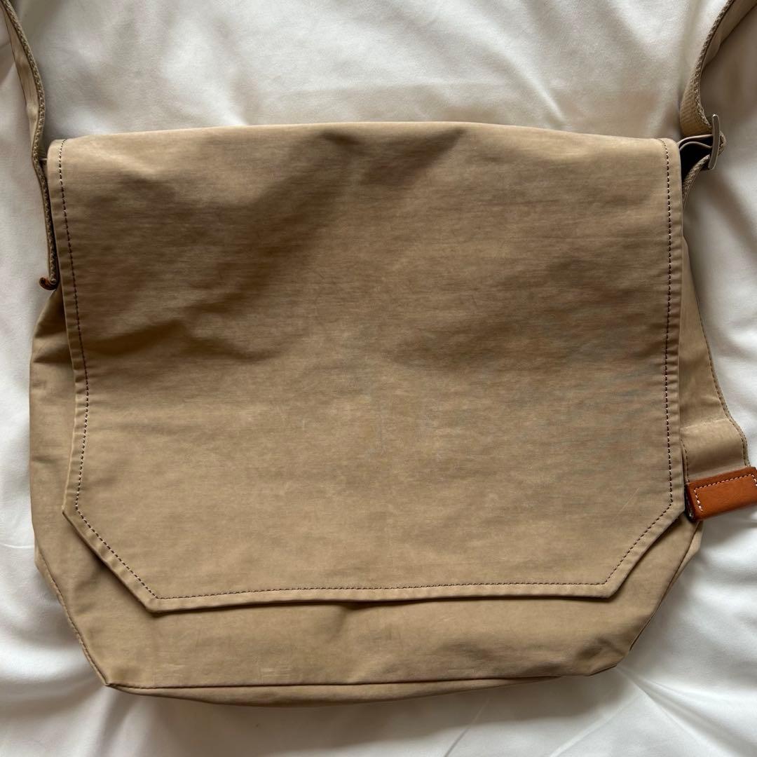Hender Scheme　flap shoulder small　ベージュ