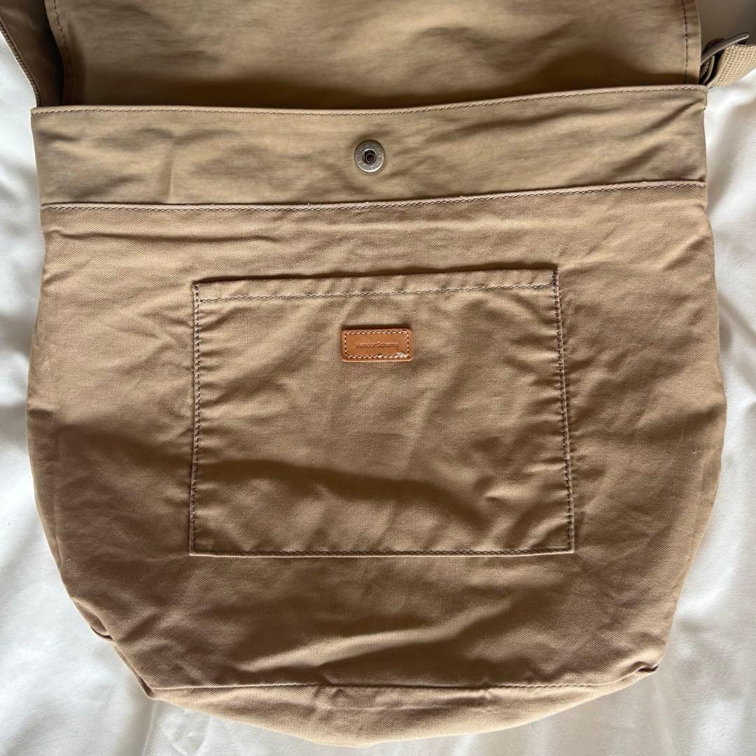 Hender Scheme　flap shoulder small　ベージュ