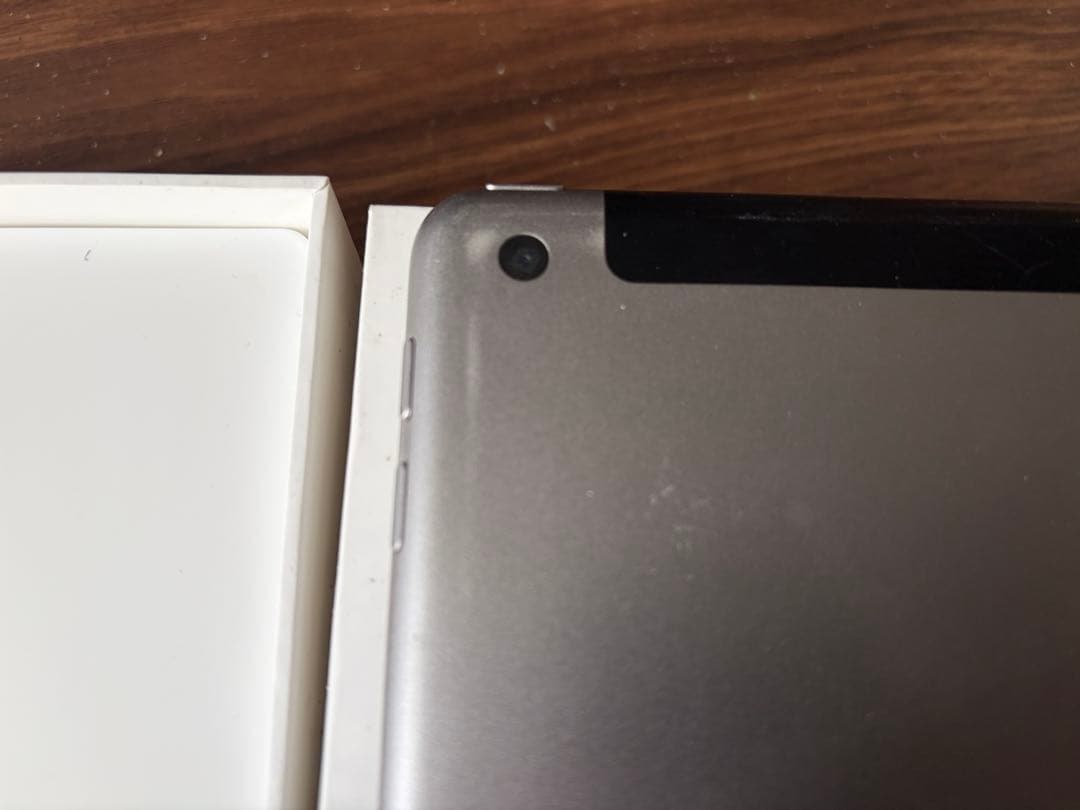 iPad (第5世代) Wi-Fi+Cellular 32GB スペースグレイ