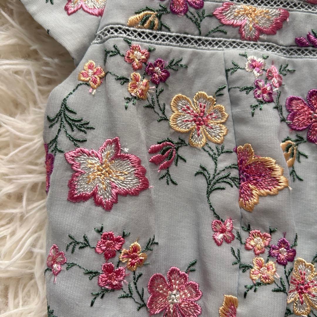 美品　トッカ マディニーナ ドレス 花柄　刺繍　ワンピース　サックスブルー　00
