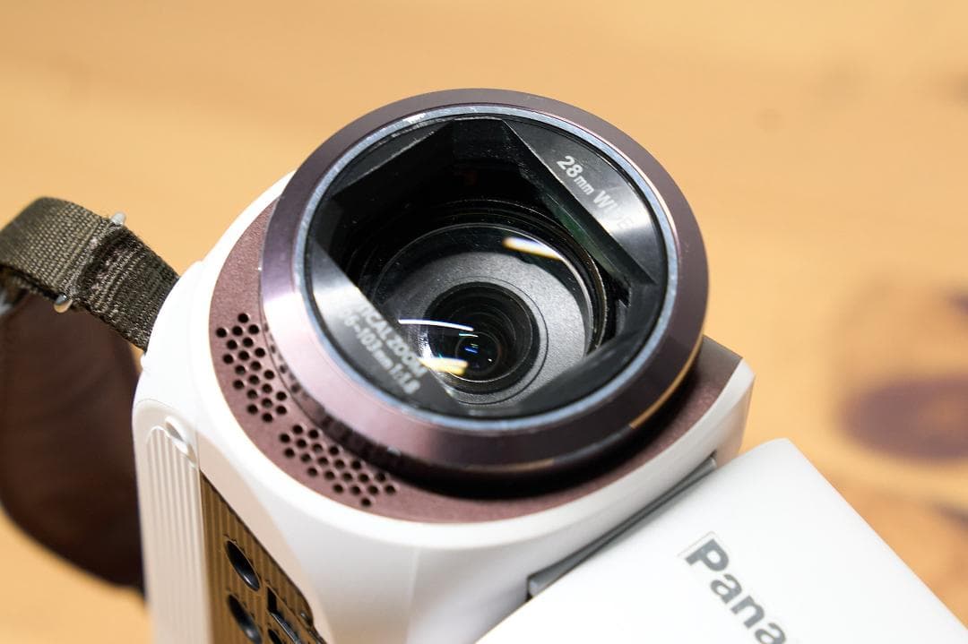 【美品】Panasonic HC-W570M ホワイト