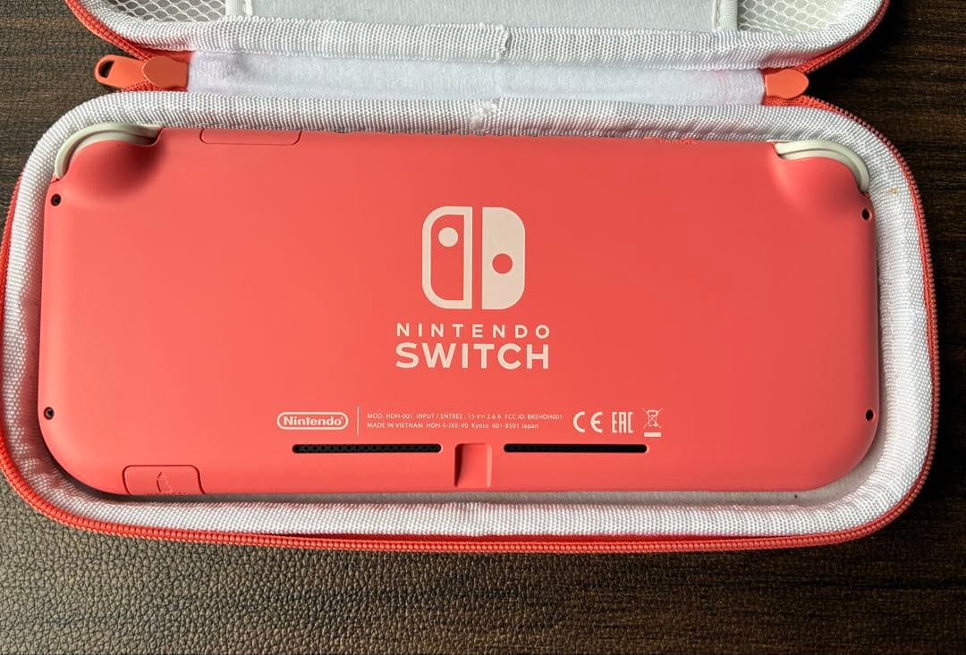 【美品・ケース付】 Switch Lite コーラル スイッチライト