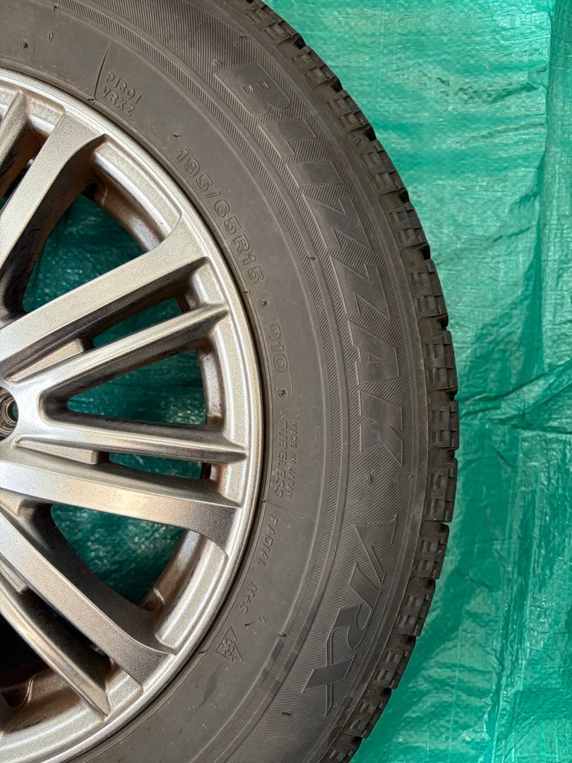 Fang アルミホイール15インチ(ブリヂストンブリザック付)195/65R15