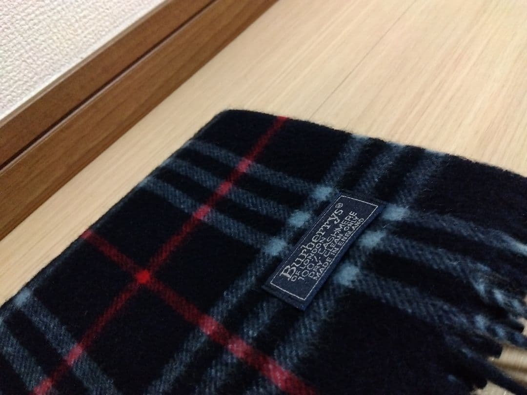 新品同様 バーバリー カシミヤ100% 英国製 チェック柄 マフラー ネイビー系