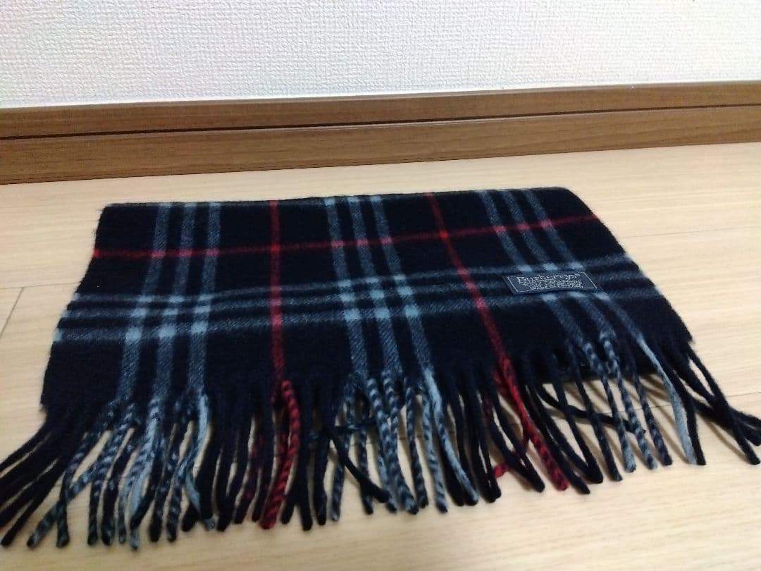 新品同様 バーバリー カシミヤ100% 英国製 チェック柄 マフラー ネイビー系