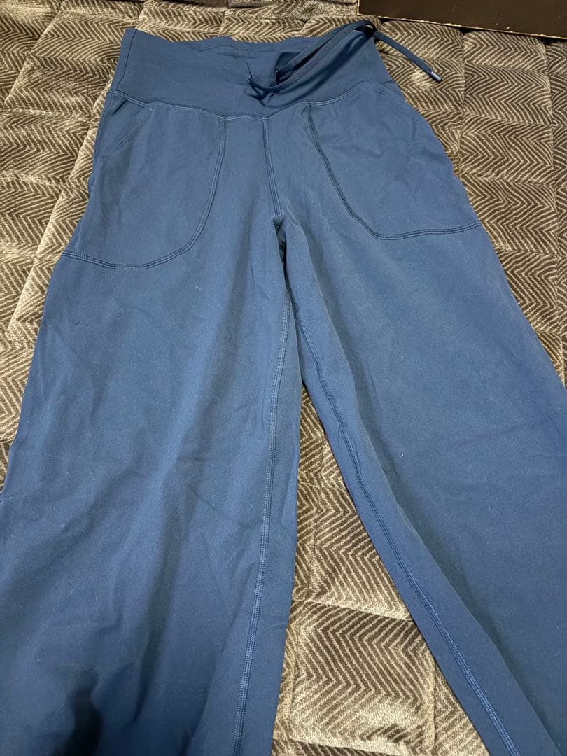 Lululemon Throwback Still パンツ　ネイビー