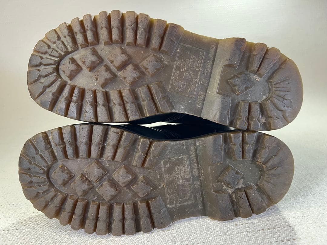 UK3～UK4程度 Dr.Martens STEEL TOE 10ホール 英国製