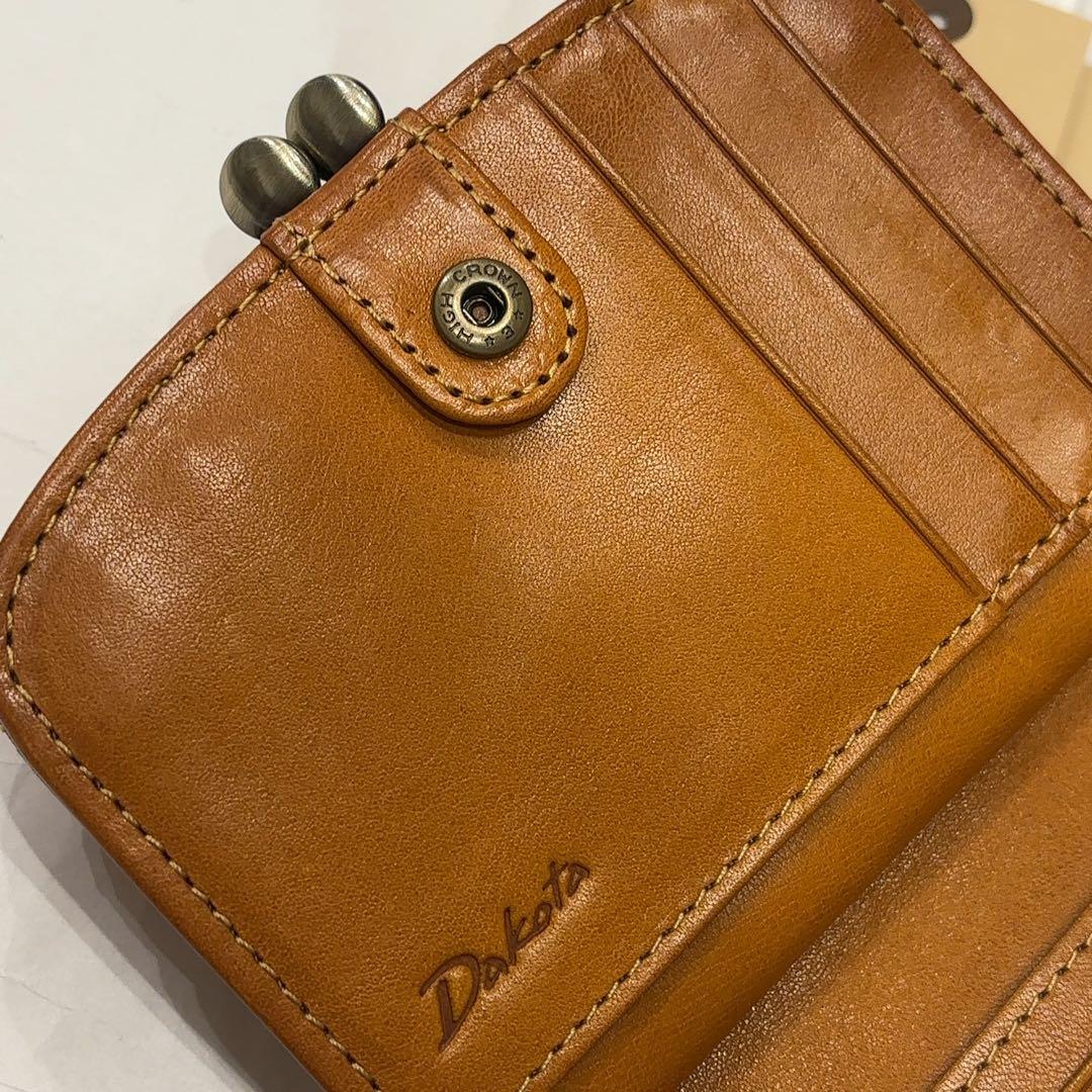 新品　ダコタ　マーゴット　二つ折り　財布　 ラウンドファスナー　レザー　がま口