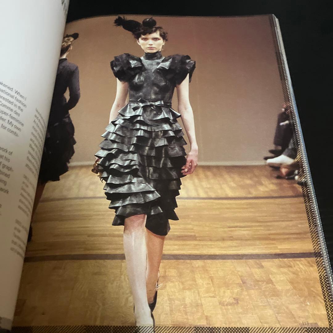 英語版　GLOBAL FASHION LOCAL TRADITION
