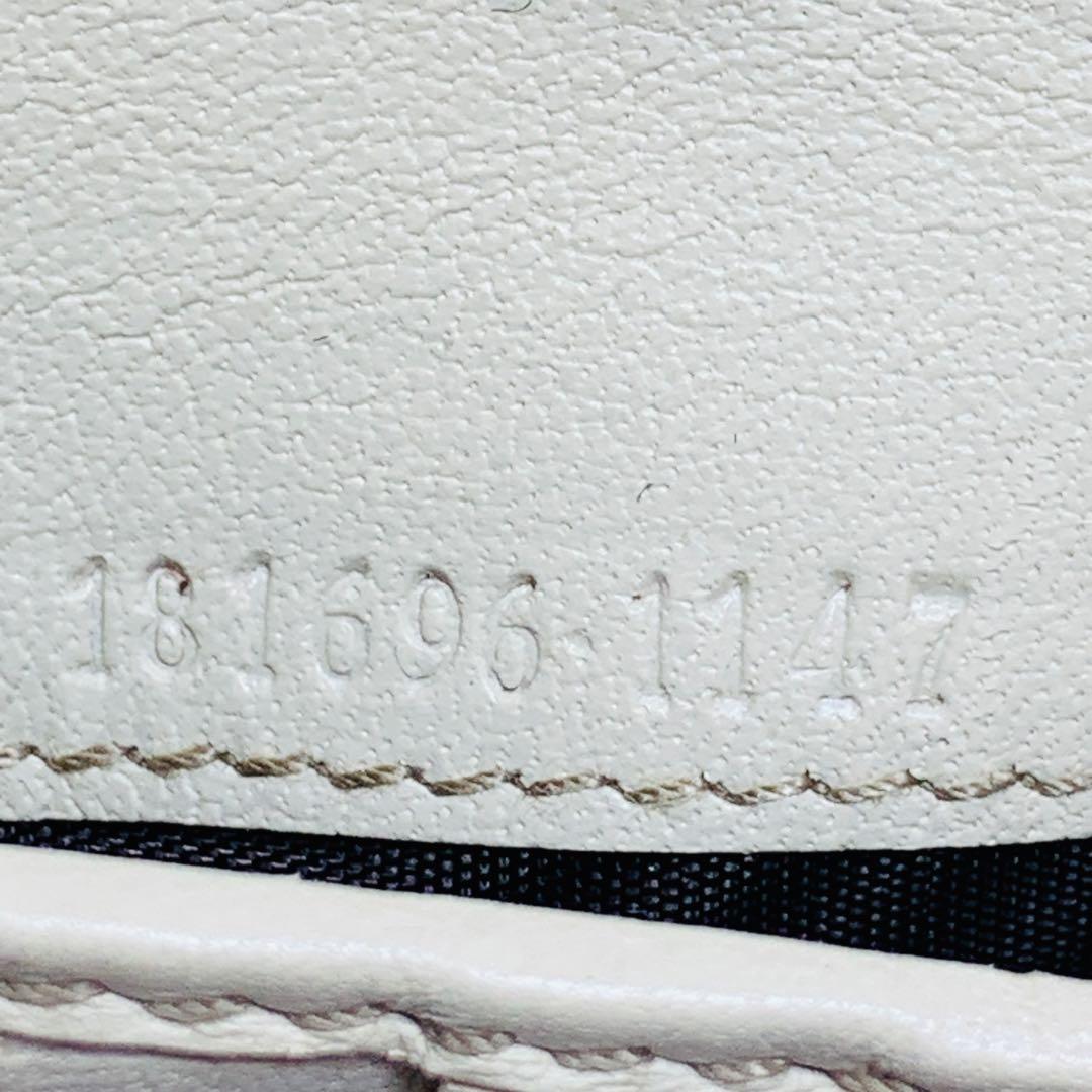 ⭐️激レア、GUCCI　二つ折り財布、GG柄　インターロッキングキャンバス