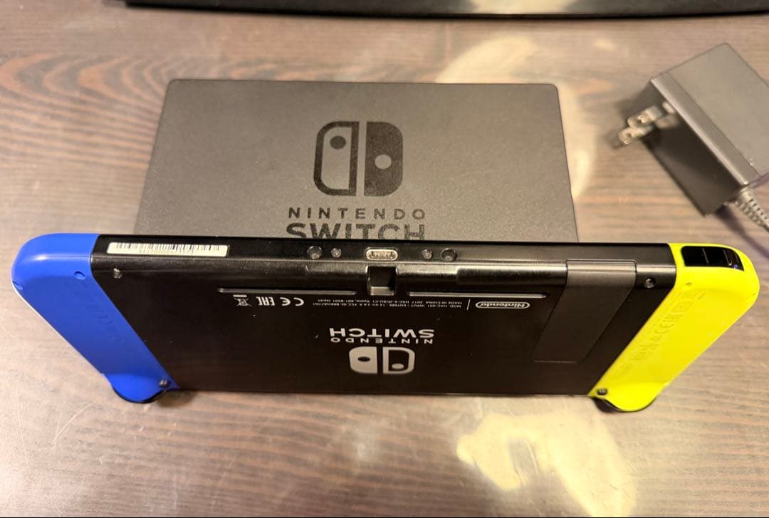 未対策機動作品NintendoSwitch HAC-001 本体　ジョイコンx2
