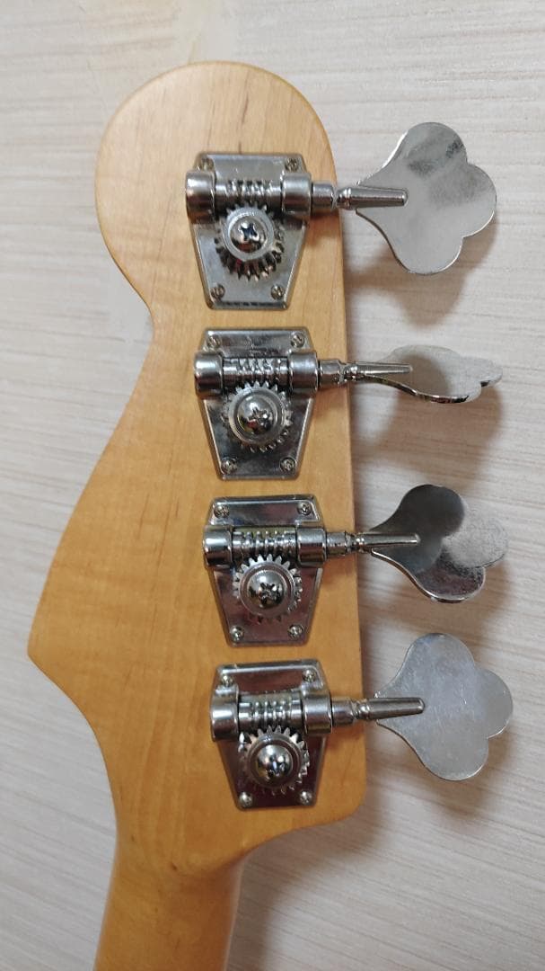ベース Buskers Bass