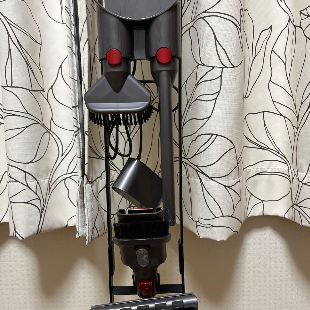 Dyson V8 absoluteフルセットジャンク(バッテリー交換要)