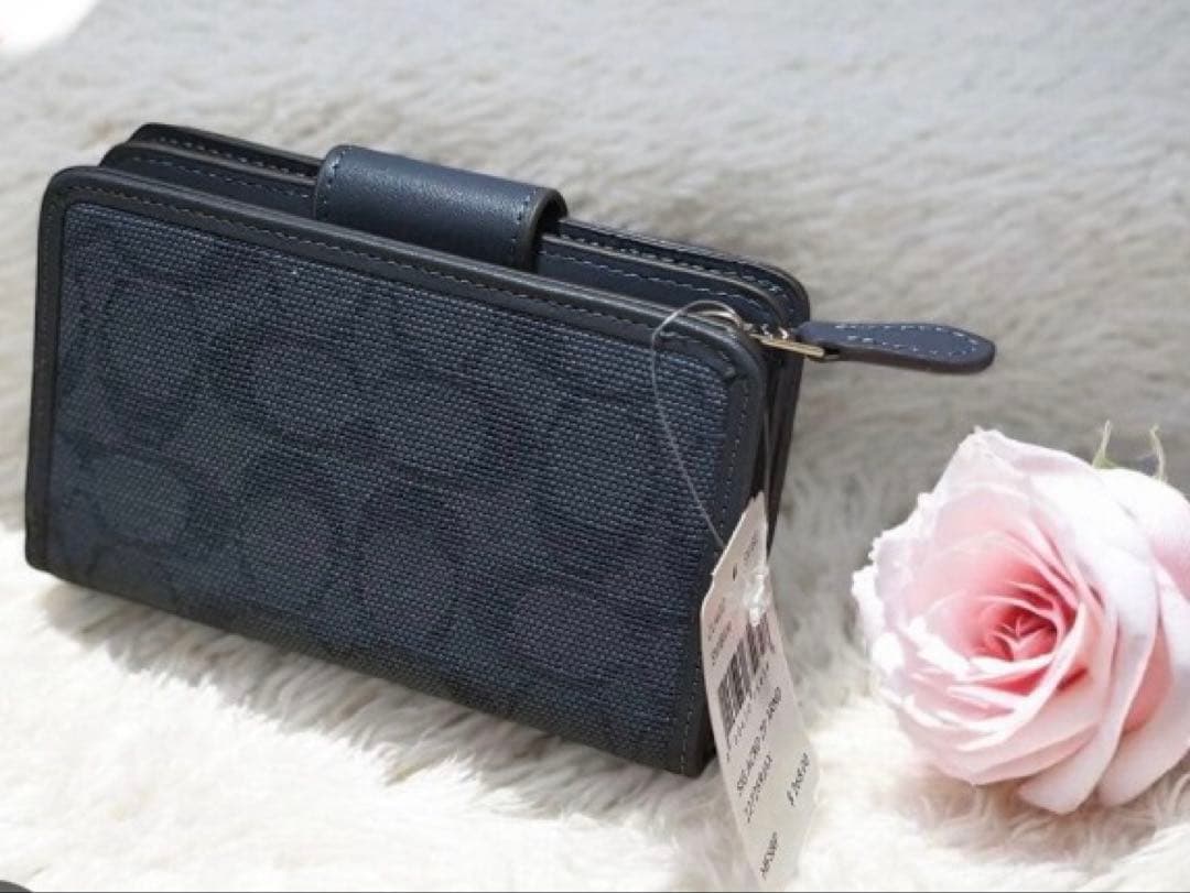 COACH ネイビー 二つ折り財布【新品】