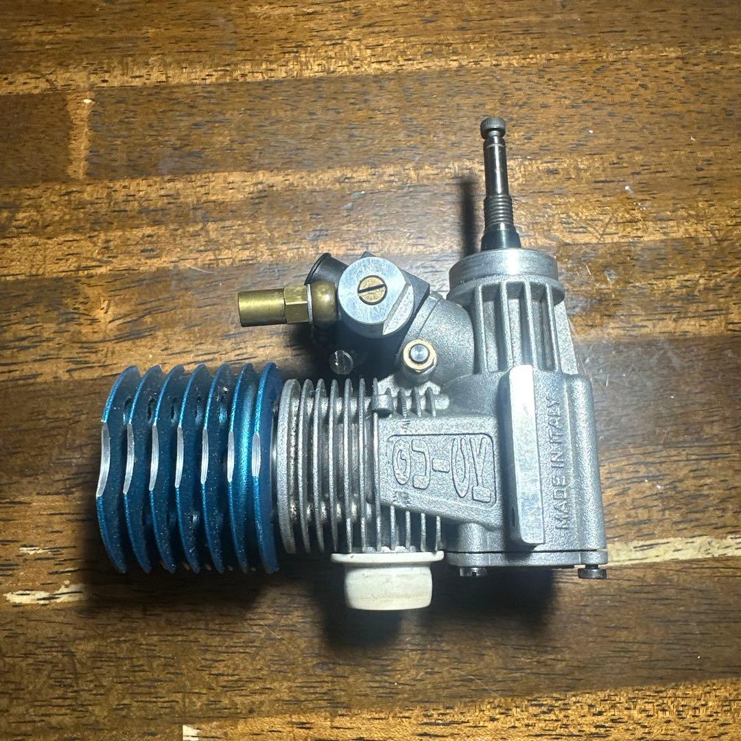 2.5cc エンジン
