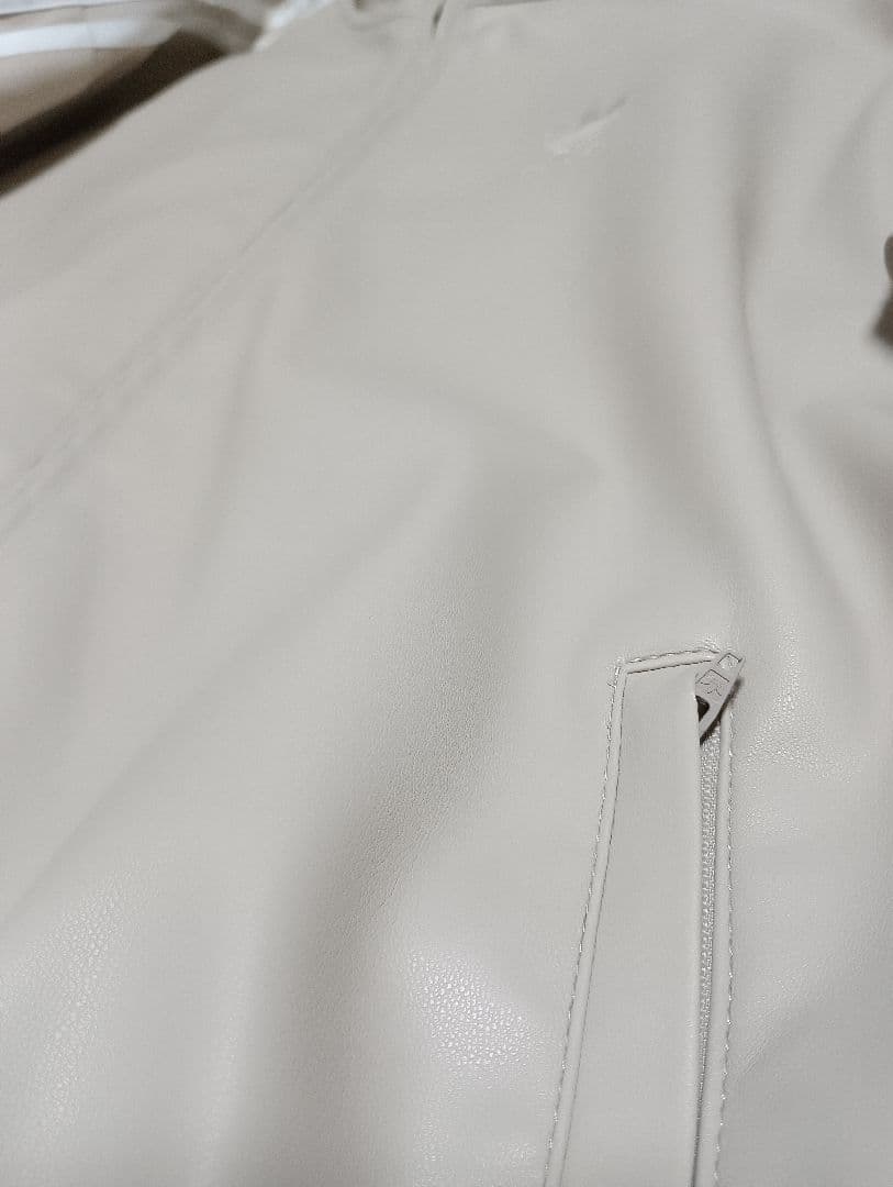 Adidas フェイクレザー ファイヤーバード ベージュIZ4036 M