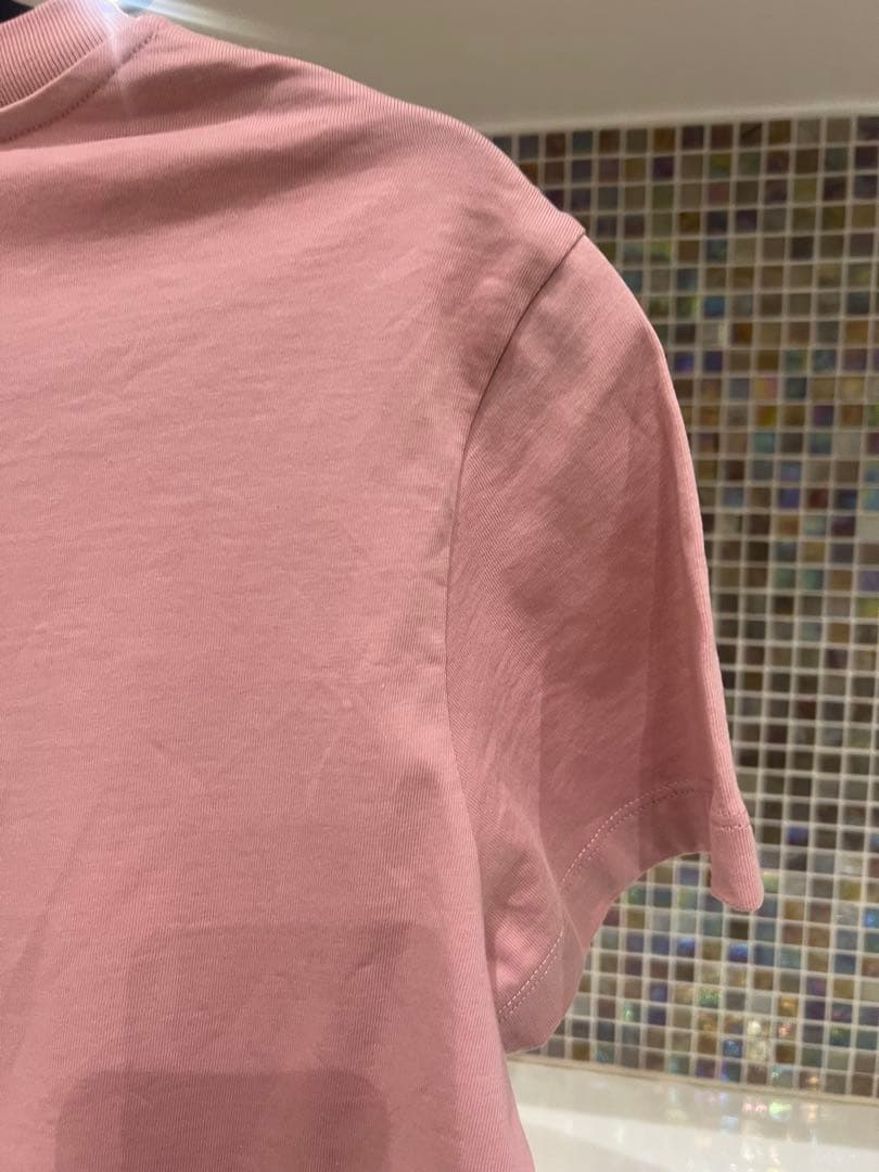 モンクレール　レディース　半袖Tシャツ　　ピンク ロゴ Sサイズ
