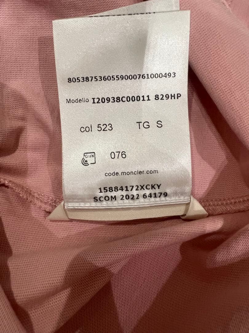 モンクレール　レディース　半袖Tシャツ　　ピンク ロゴ Sサイズ