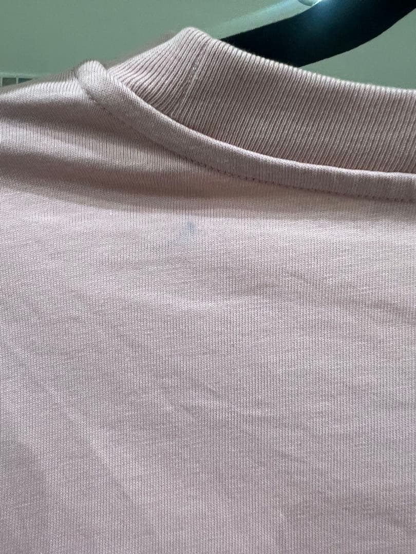 モンクレール　レディース　半袖Tシャツ　　ピンク ロゴ Sサイズ