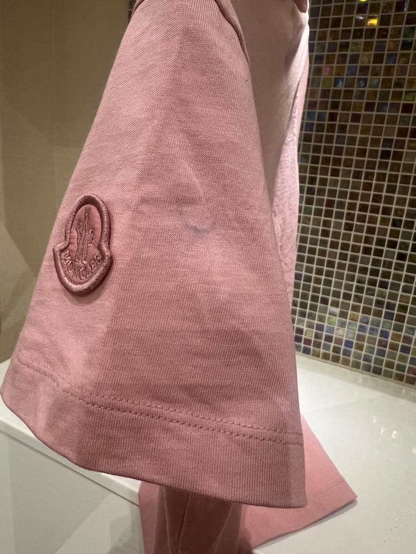 モンクレール　レディース　半袖Tシャツ　　ピンク ロゴ Sサイズ