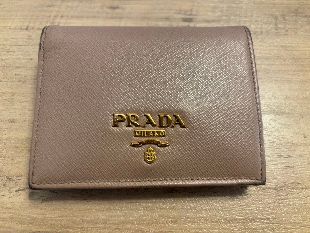 PRADA サフィアーノレザー 二つ折り財布