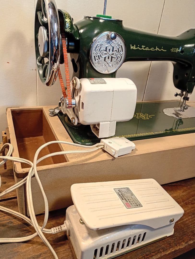 縫えるビンテージミシン　HITACHI　足踏み電動化　超美品