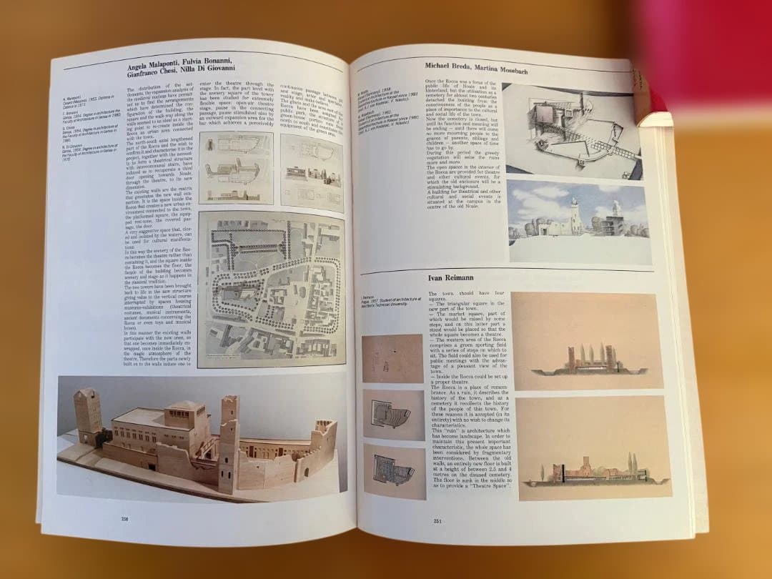 第3回ヴェネツィア・ビエンナーレ国際建築展の公式カタログ