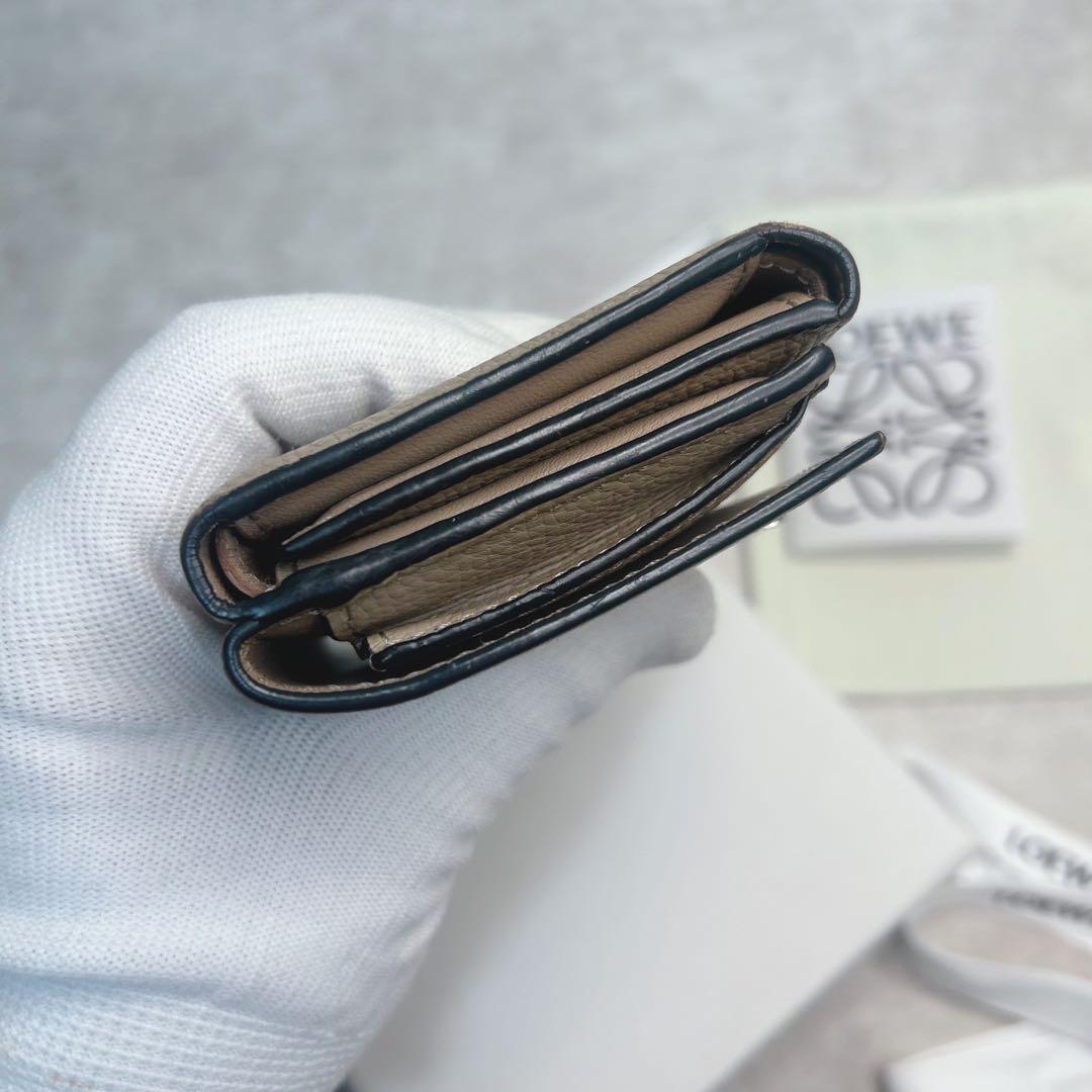 人気色✨ LOEWE ロエベ トライフォールド 三つ折り財布 サンド 箱 袋付