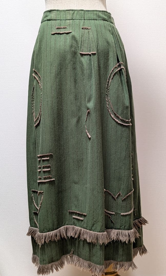 HaaT ISSEY MIYAKE 刺繍デザインスカート フリンジ 綿100%