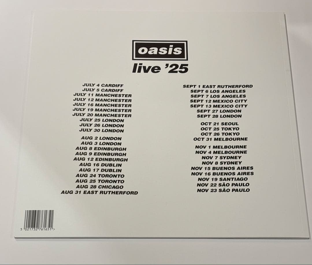 オアシス　live '25 パンフレット　oasis 公式