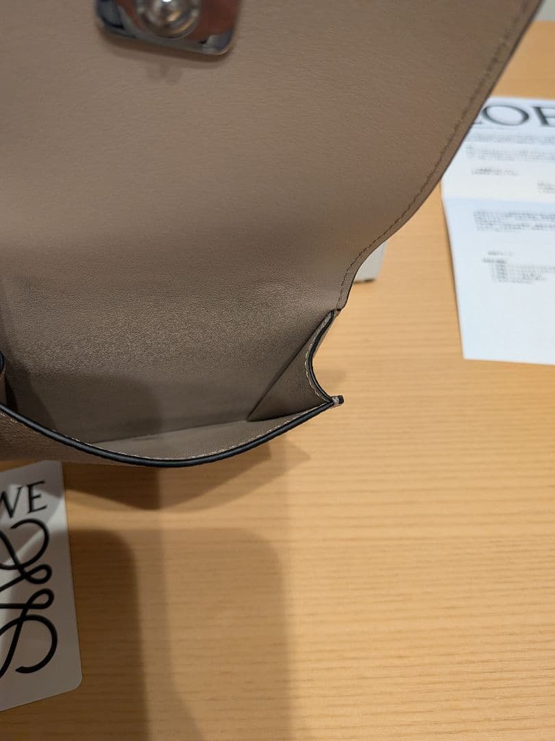 LOEWE アナグラム　トライフォールドウォレット