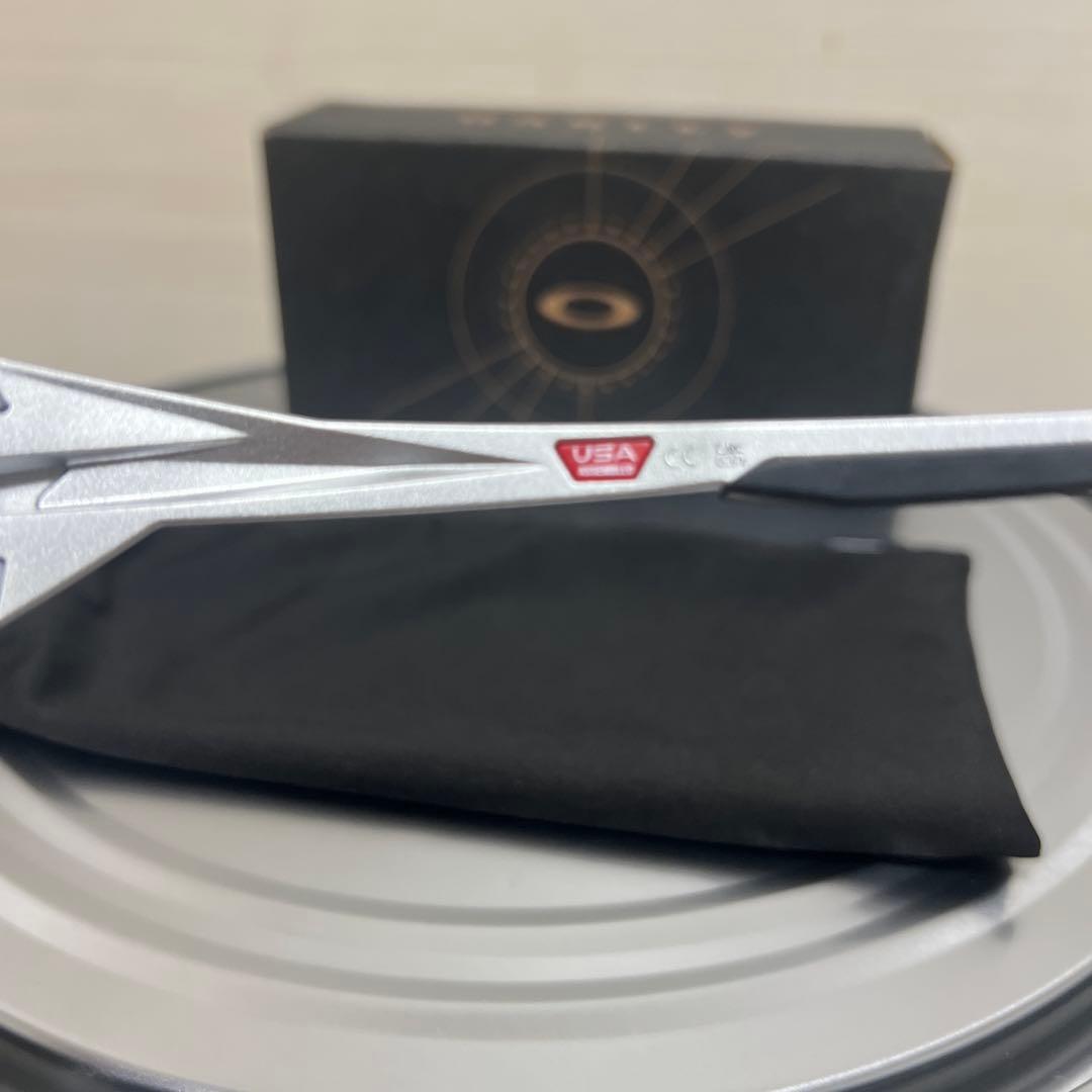 定価【¥41,580】Oakley Eye jacket silver