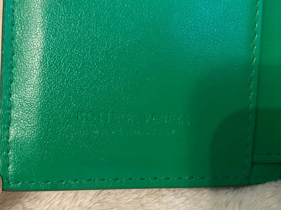 【BOTTEGA VENETA 】パキラート二つ折り財布