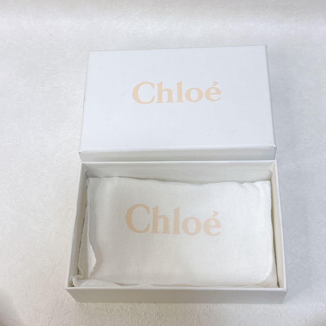 美品　Chloé アルファベット 三つ折り財布 Cチャーム ピンクベージュ　箱付
