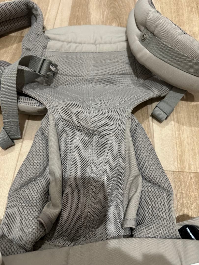 ergobaby メッシュ抱っこ紐 グレーOMNI360