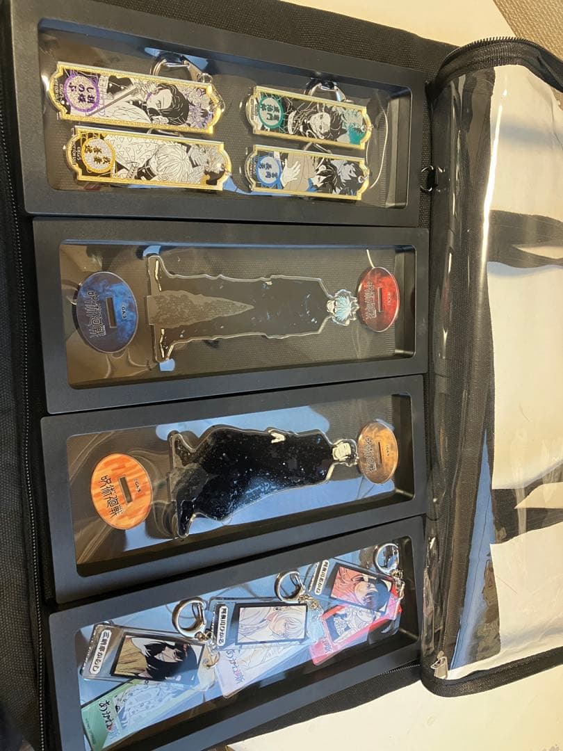 鬼滅の刃 呪術廻戦 あかね噺 メタリックアクリルキーホルダー入りバック。