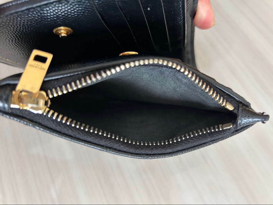 サンローラン SAINT LAURENT ブラック 二つ折り財布