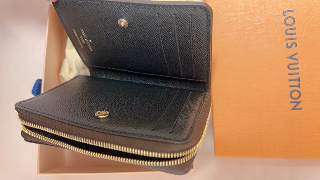 Louis Vuitton ルイヴィトン　ポルトフォイユ・ルー　財布