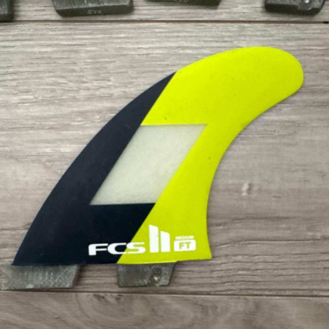 FCS II FT Medium サーフボードフィン 3本セット