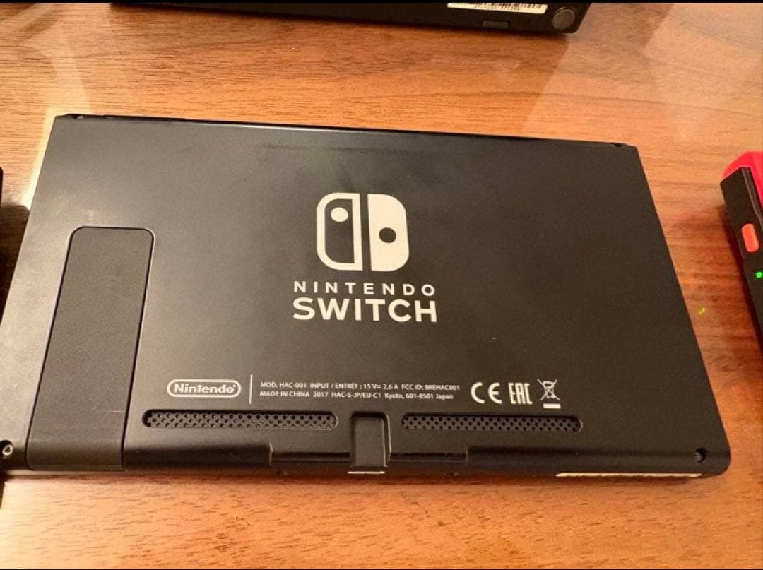 【最終値下げ】Nintendo Switch (本体+ドック+コード類)