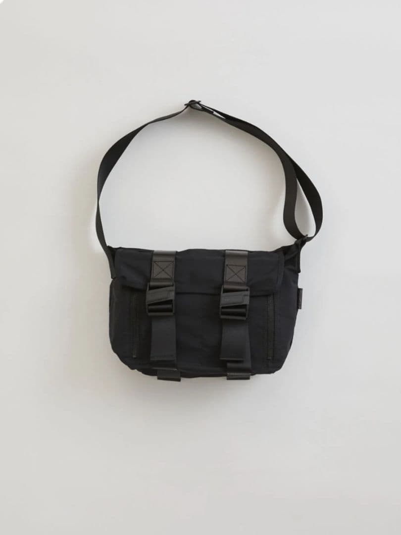 Shinzone AMIACALVA メッセンジャーバッグ S ブラック