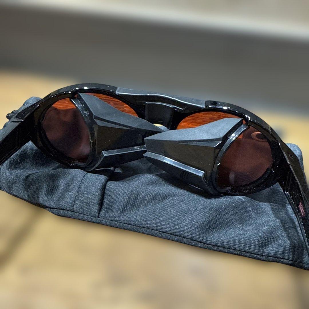 超美品　Oakley クリフデン　ブラック/オレンジ