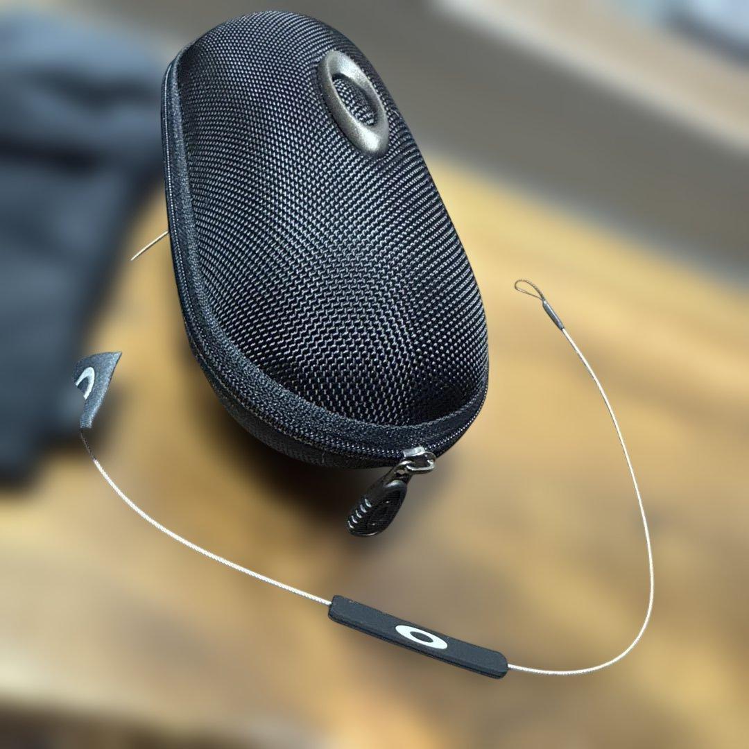 超美品　Oakley クリフデン　ブラック/オレンジ