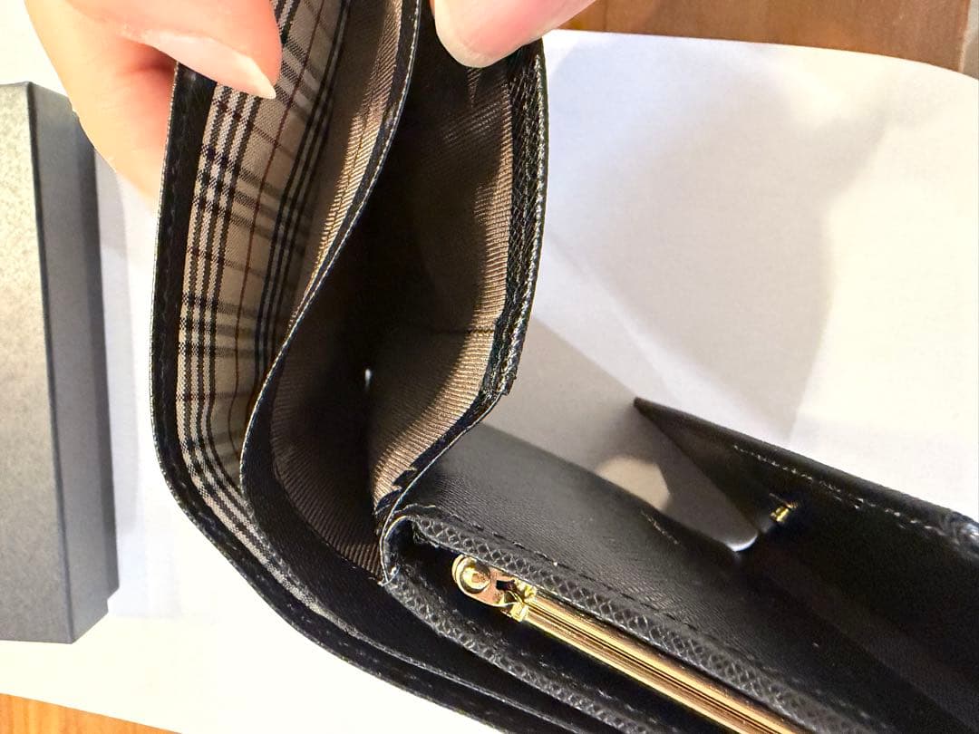Burberry 二つ折り財　未使用　美品