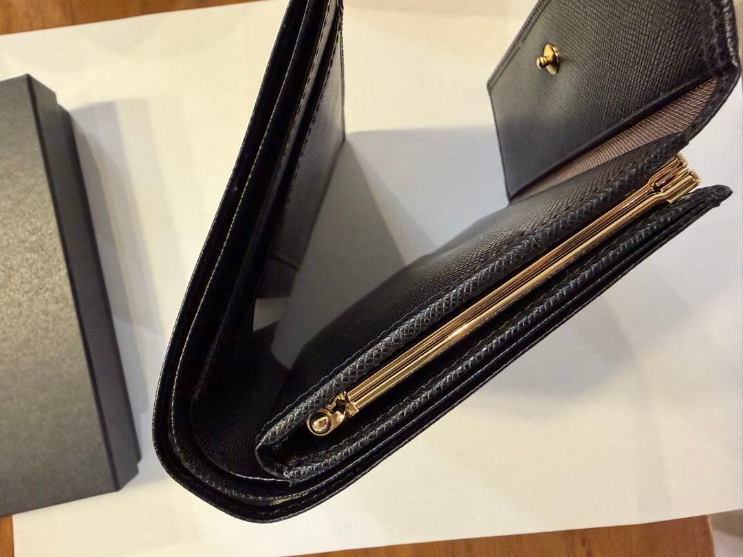 Burberry 二つ折り財　未使用　美品