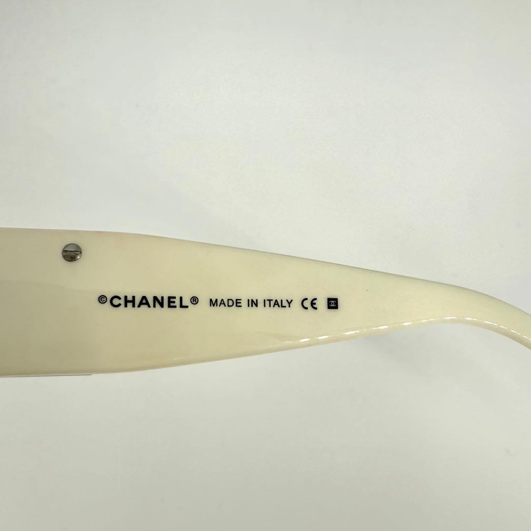 CHANEL サングラス 4117 ココマーク ラインストーン リムレス 白